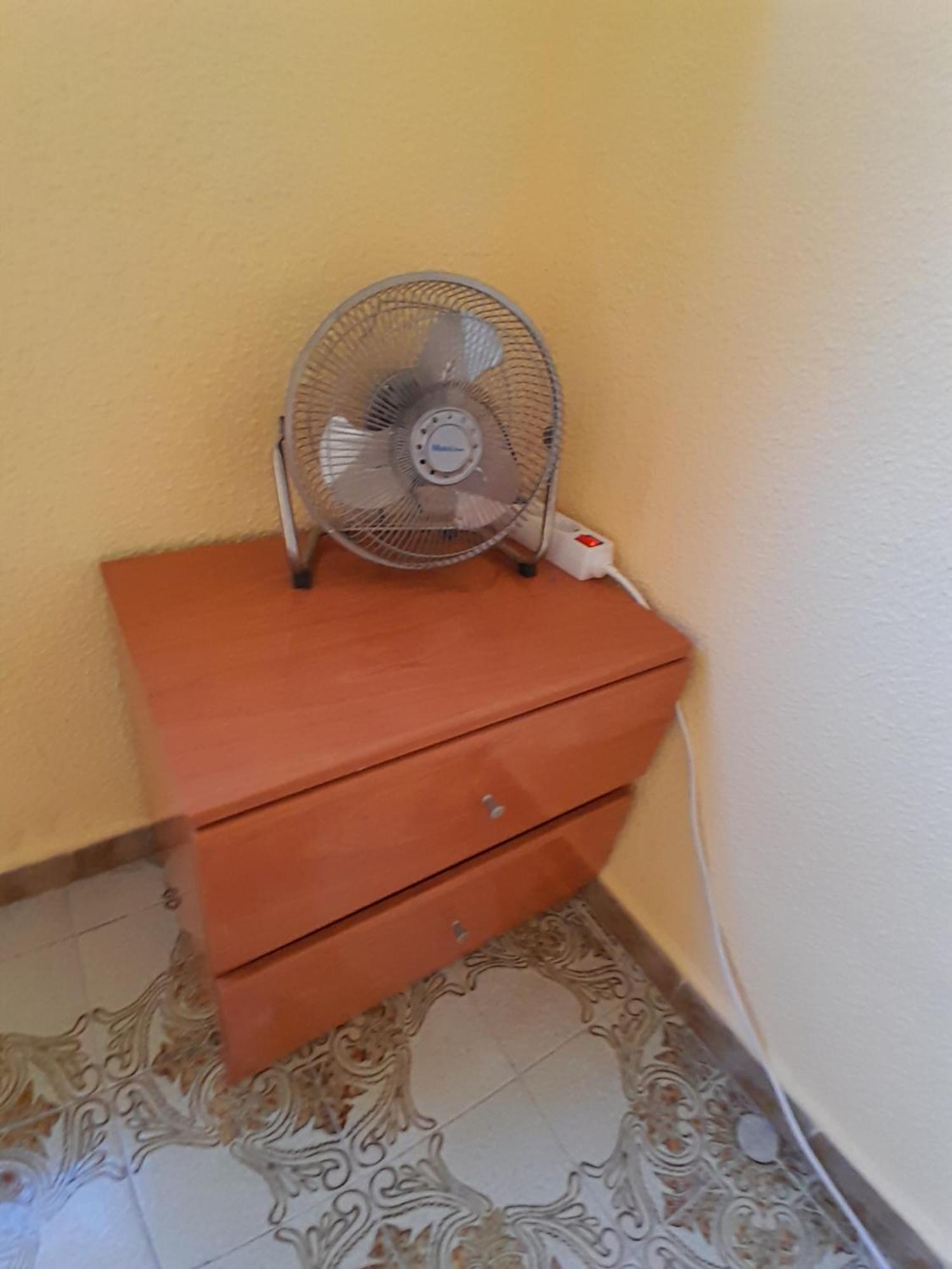 Gemuetliches Zimmer "Gold" Fuer 2 Personen Und Katzenliebhaber บาเลนเซีย ภายนอก รูปภาพ