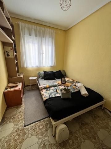 Gemuetliches Zimmer "Gold" Fuer 2 Personen Und Katzenliebhaber บาเลนเซีย ภายนอก รูปภาพ